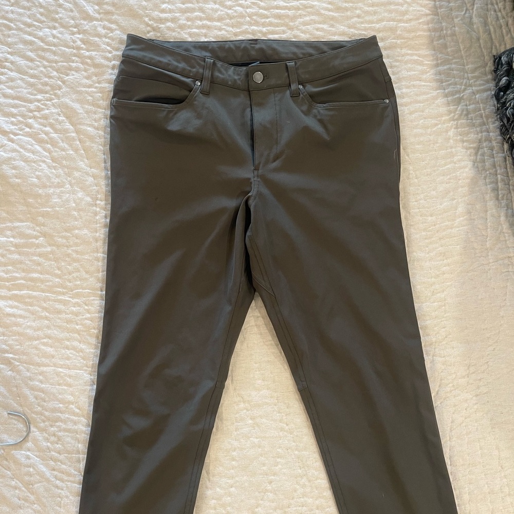 Lululemon Slim fit Mens pants